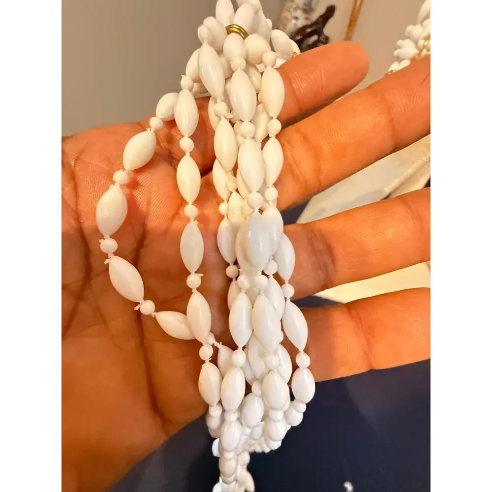 Vintage White Multi Strand Lariat Bead Necklace 26-50”